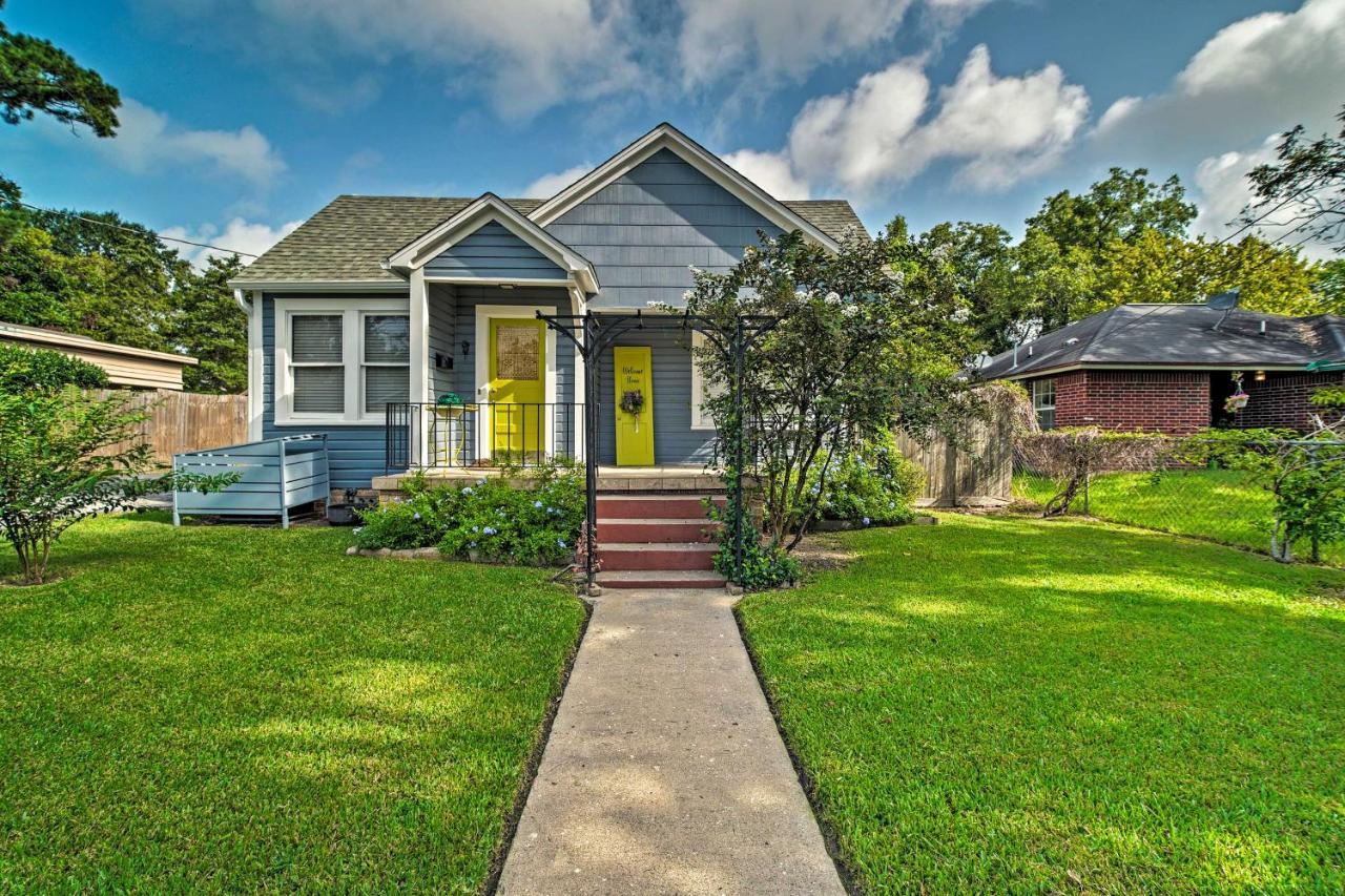 Cozy Brenham Cottage With Private Patio And Yard! Exterior photo