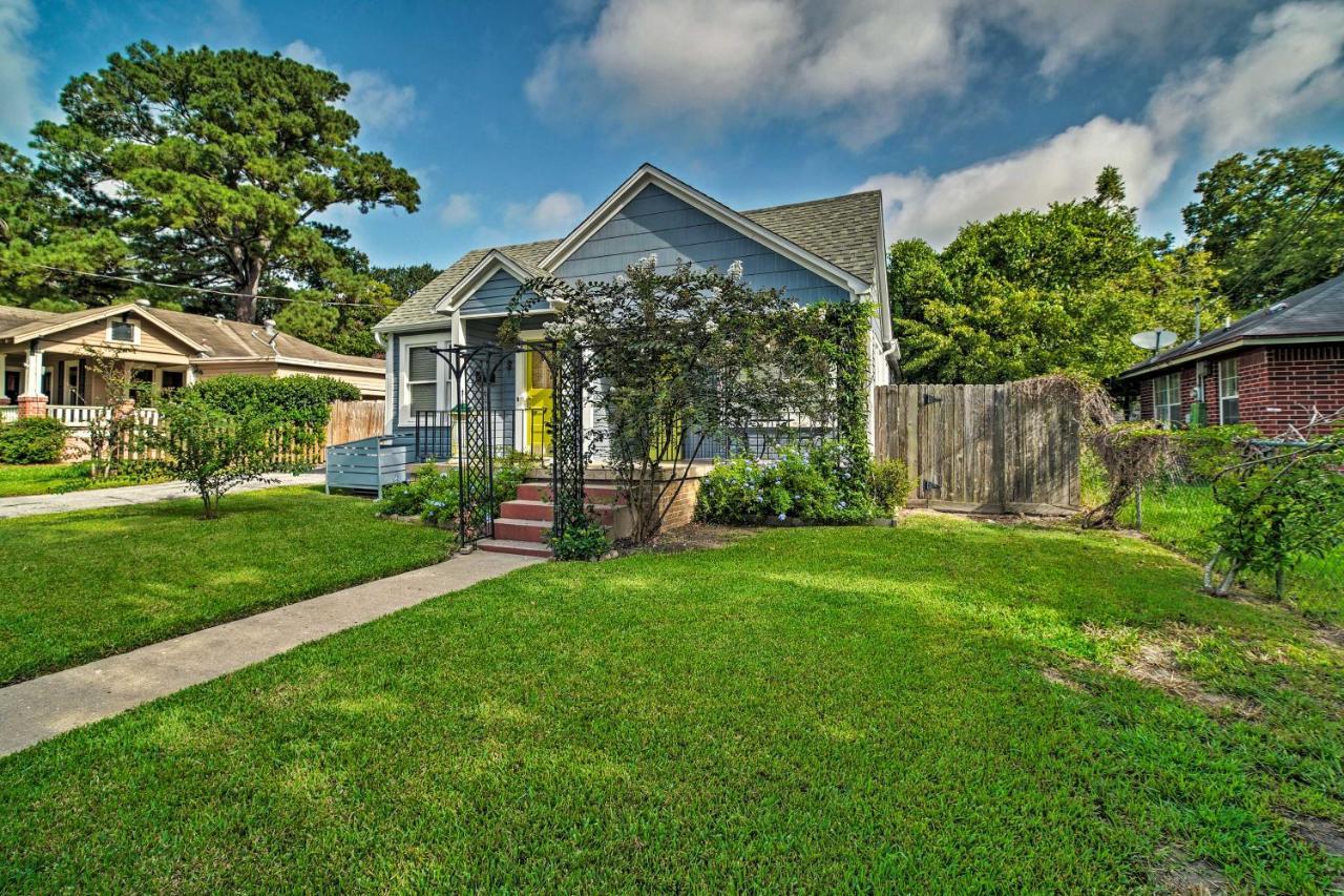 Cozy Brenham Cottage With Private Patio And Yard! Exterior photo